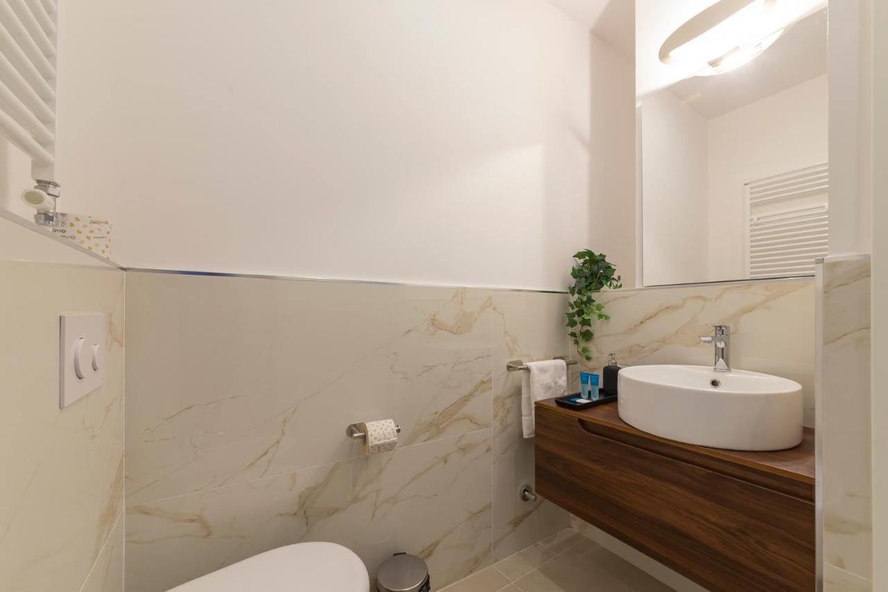 I Host Apartment - Val Strona Milan Exterior photo